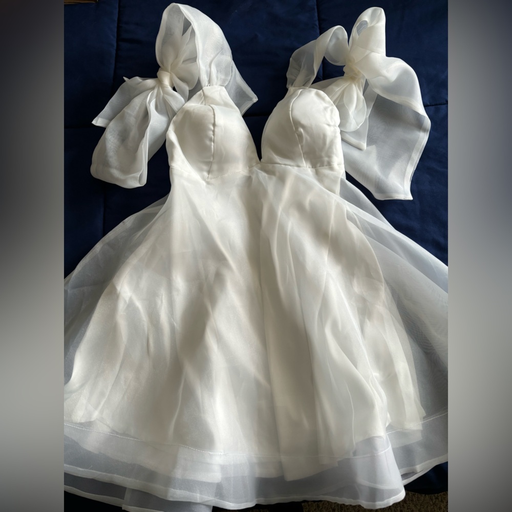 CHANTILLY TIED SHOULDER MINI DRESS SOLID WHITE